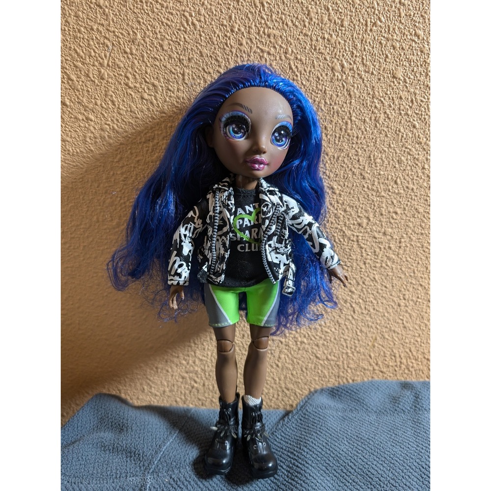 Rainbow High Series 2 Krystal Bailey Doll Blue‎ Hair Fashion Doll With Outfit